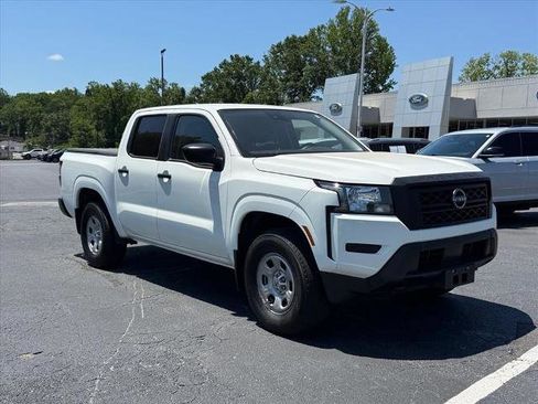 Used 2022 Nissan Frontier S w/ Technology Package AWD/4WD image 2
