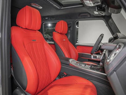 Used 2025 Mercedes-Benz G 63 AMG 4MATIC image 30