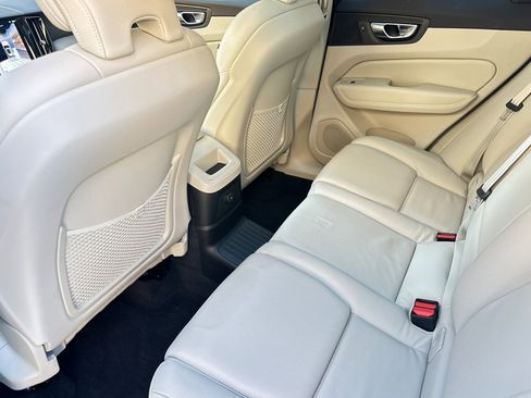 Certified 2025 Volvo XC60 T8 Plus w/ Protection Package Premier image 12