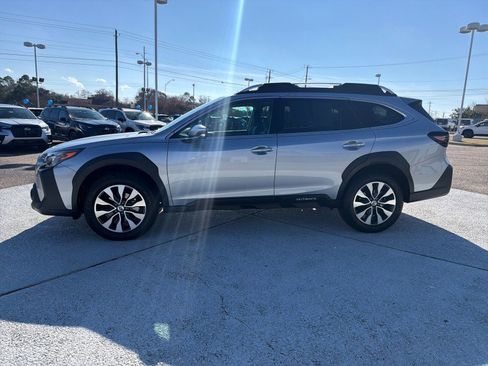 Certified 2025 Subaru Outback Touring XT image 4