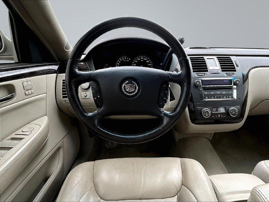 Used 2008 Cadillac DTS FWD image 10