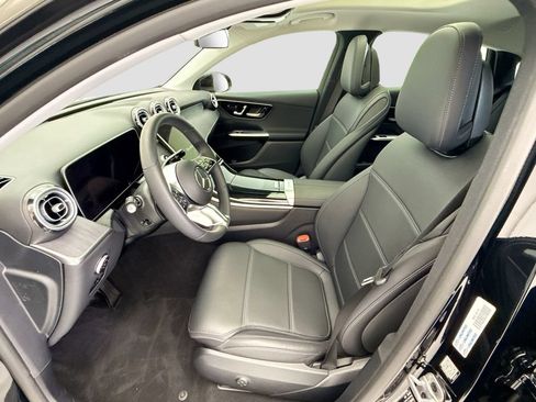 Certified 2025 Mercedes-Benz GLC 300 4MATIC image 18
