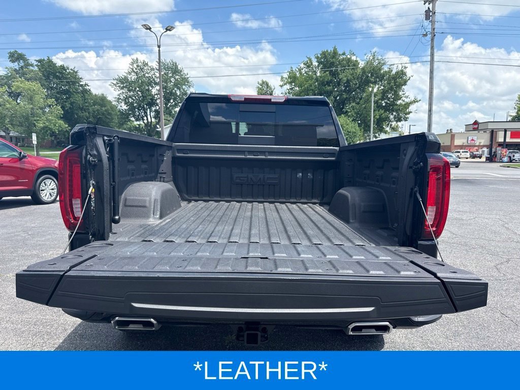 Used 2025 GMC Sierra 1500 AT4 w/ AT4 Premium Package AWD/4WD image 10