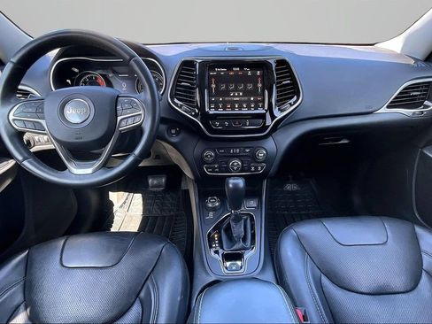 Used 2019 Jeep Cherokee Limited w/ Luxury Group AWD/4WD image 7