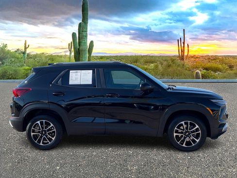 Used 2025 Chevrolet TrailBlazer LT image 8