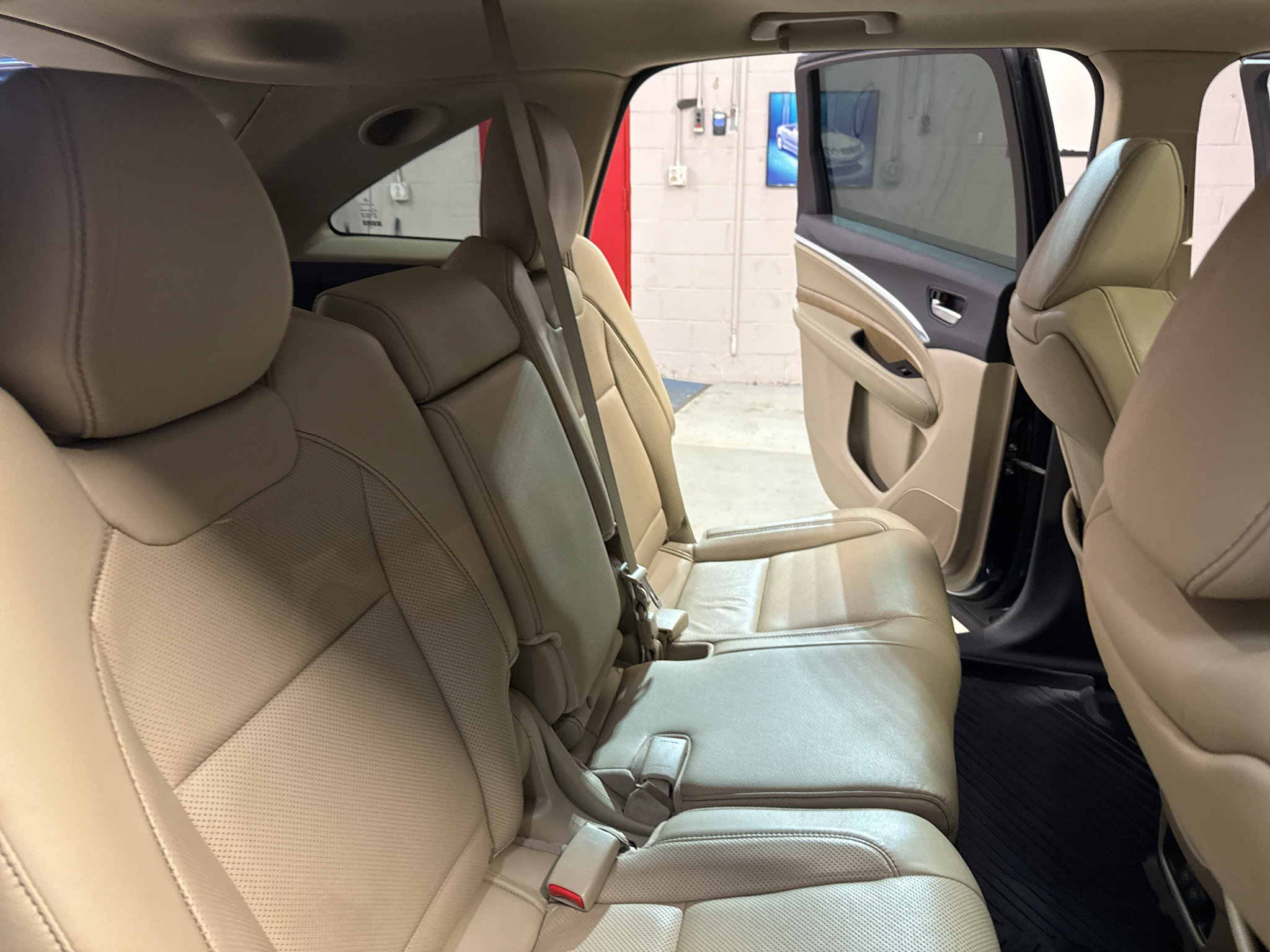 Used 2019 Acura MDX w/ Technology Package AWD/4WD image 28