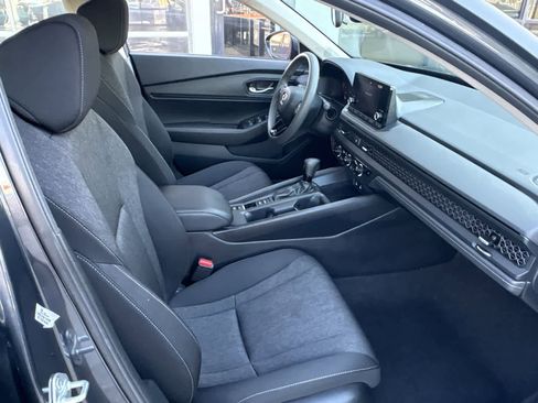 Used 2023 Honda Accord EX image 25