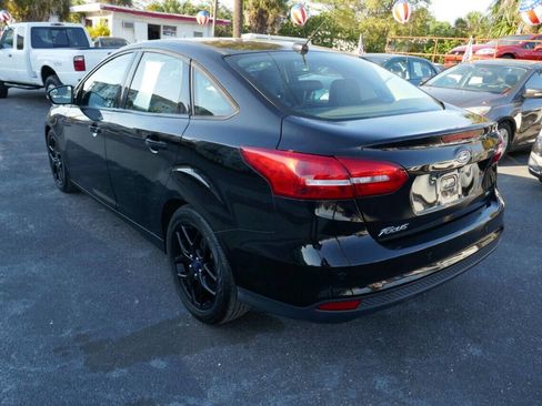 Used 2016 Ford Focus SE w/ Equipment Group 201A image 6