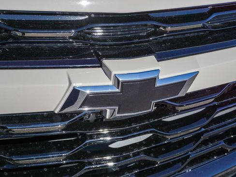 New 2026 Chevrolet Trax ACTIV w/ Sunroof Package FWD image 11