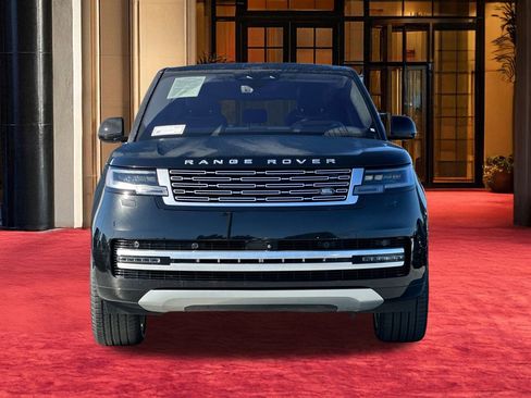 Used 2023 Land Rover Range Rover First Edition image 7