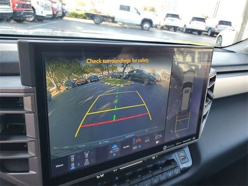 Used 2023 Toyota Sequoia Limited image 92