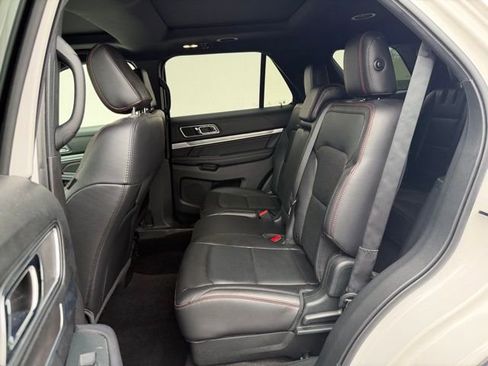 Used 2019 Ford Explorer Sport w/ Equipment Group 401A AWD/4WD image 11