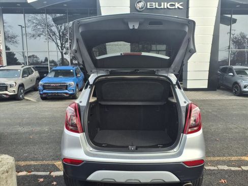 Used 2018 Buick Encore Preferred image 9