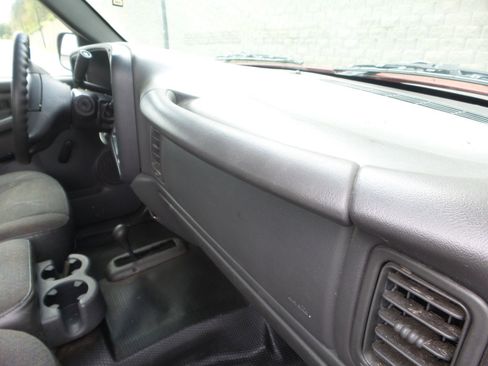 Used 2004 Chevrolet Silverado 1500 W/T image 44