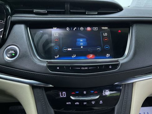 Used 2019 Cadillac XT5 FWD image 23