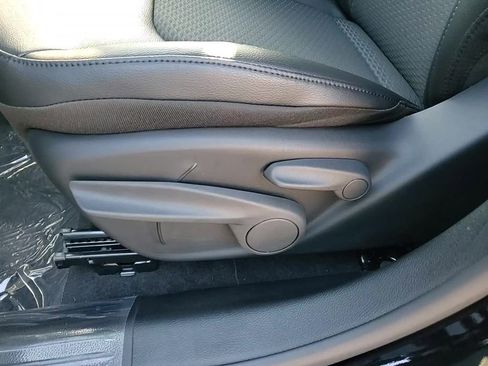 New 2026 Jeep Compass Latitude image 11