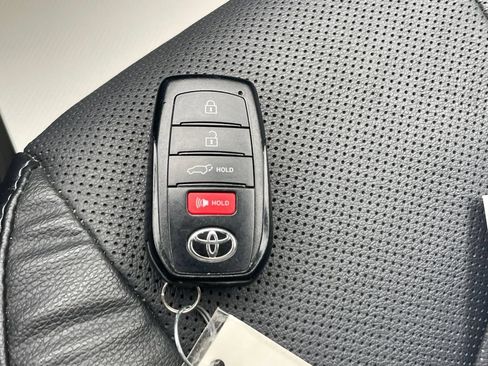Used 2024 Toyota Grand Highlander AWD image 23
