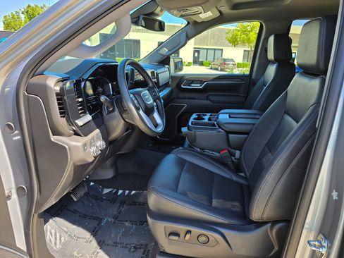 Used 2025 GMC Sierra 1500 SLT image 19