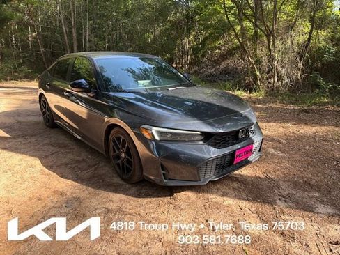 Used 2025 Honda Civic Sport image 1