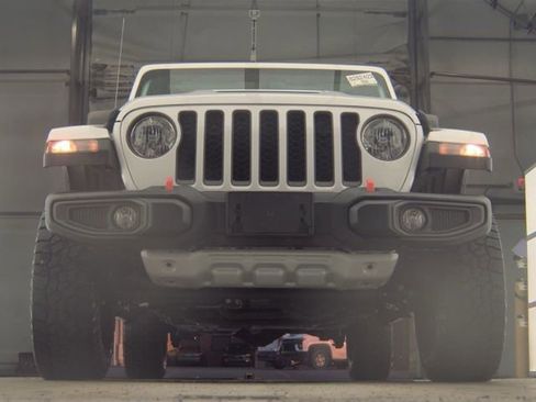 Used 2023 Jeep Gladiator Mojave w/ Cold Weather Group AWD/4WD image 3
