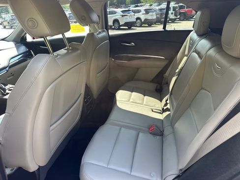 Used 2023 Cadillac XT4 Luxury w/ LPO, Onyx Lite Package AWD/4WD image 18
