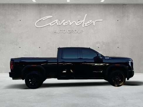 Used 2025 GMC Sierra 2500 AT4 w/ AT4 Premium Plus Package AWD/4WD image 17