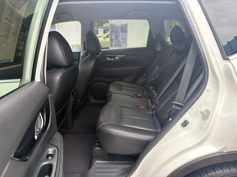 Used 2020 Nissan Rogue SL FWD image 16
