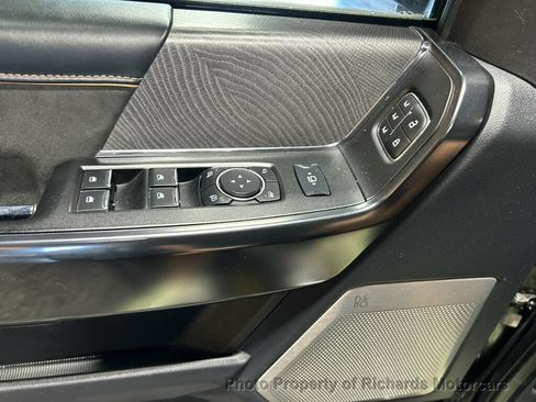 Used 2023 Ford F250 Platinum AWD/4WD image 16