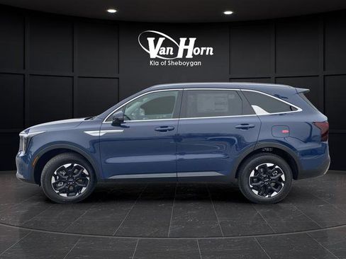 New 2026 Kia Sorento S AWD/4WD image 4
