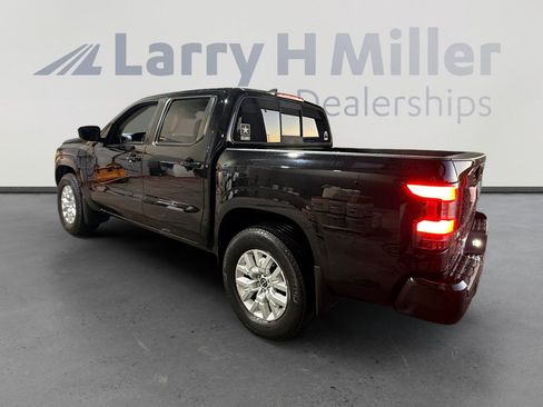 Used 2022 Nissan Frontier SV image 3