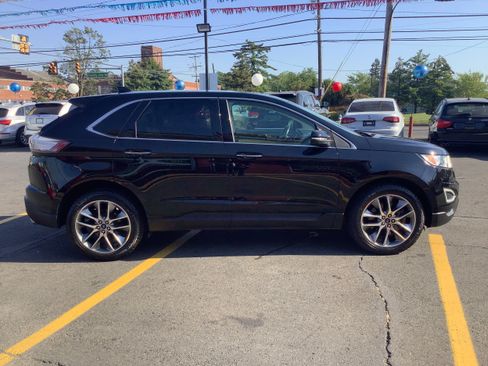 Used 2017 Ford Edge Titanium w/ Equipment Group 301A AWD/4WD image 8