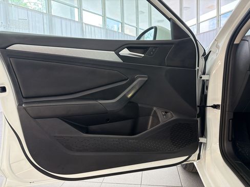 Used 2022 Volkswagen Jetta SE FWD image 24