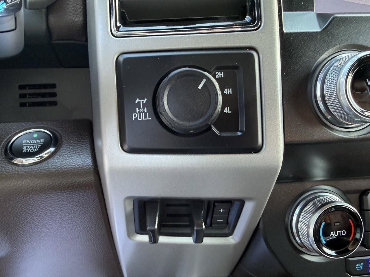 Used 2019 Ford F250 King Ranch w/ Chrome Package AWD/4WD image 16