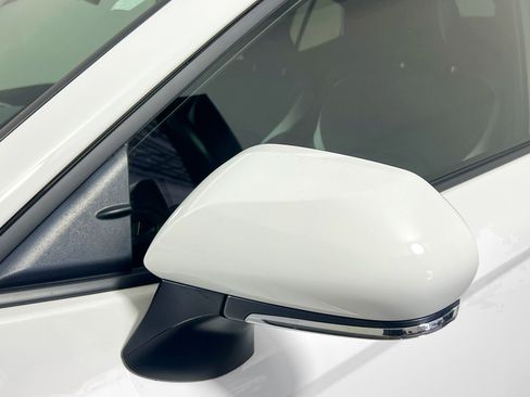 Used 2025 Toyota Camry SE FWD image 12