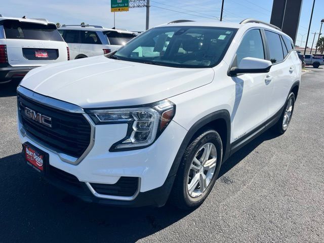 Used 2023 GMC Terrain SLE w/ Driver Convenience Package FWD image 3