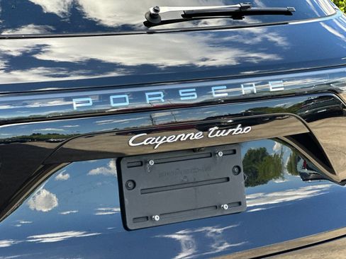 Used 2019 Porsche Cayenne Turbo AWD/4WD image 25