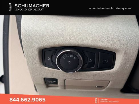 Certified 2020 Lincoln Continental w/ Premium Package FWD image 24