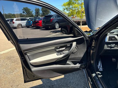 Used 2016 BMW M3 RWD image 8