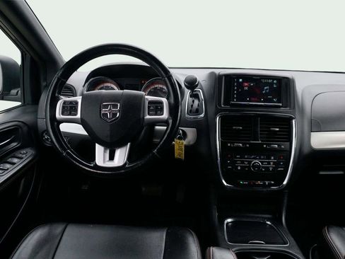 Used 2019 Dodge Grand Caravan GT image 19
