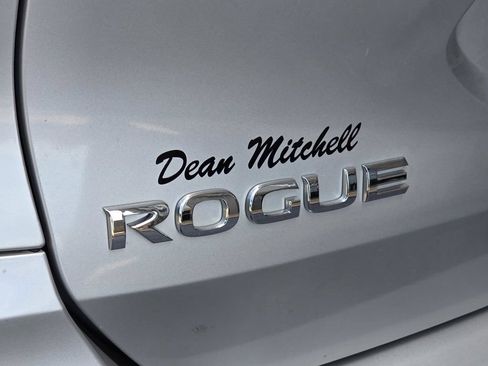 Used 2020 Nissan Rogue S FWD image 25