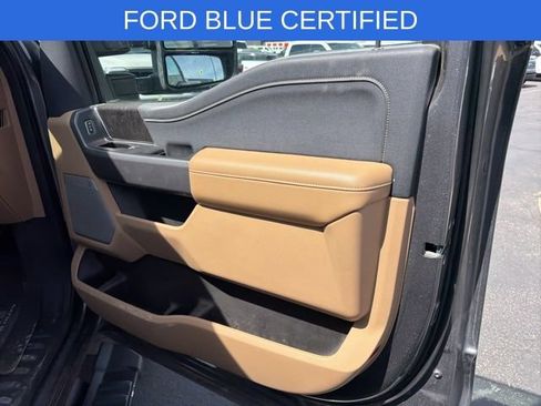 Used 2025 Ford F350 Lariat w/ Black Appearance Package AWD/4WD image 36