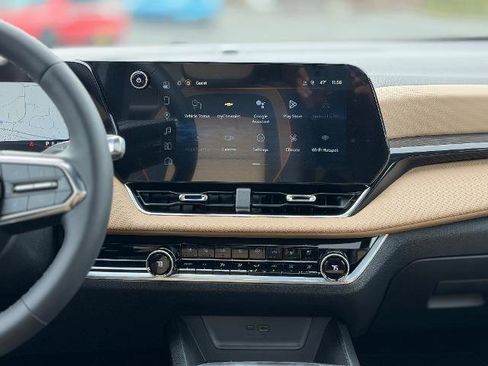 New 2026 Chevrolet Equinox ACTIV w/ Convenience Package III image 11