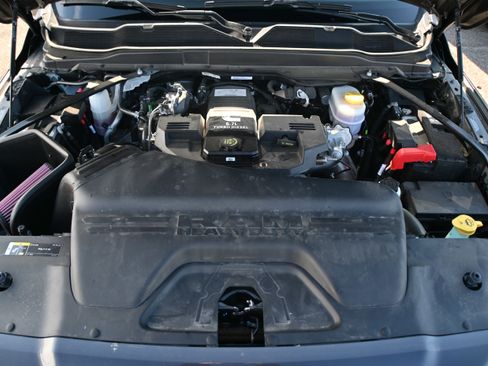 Used 2024 RAM 2500 Laramie w/ Sport Appearance Package image 24