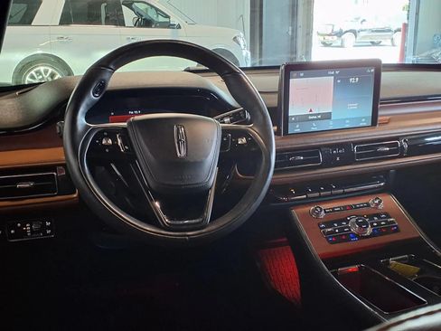 Used 2020 Lincoln Aviator Reserve w/ Equipment Group 202A AWD/4WD image 16
