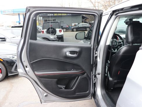 Used 2017 Jeep Compass Trailhawk image 24