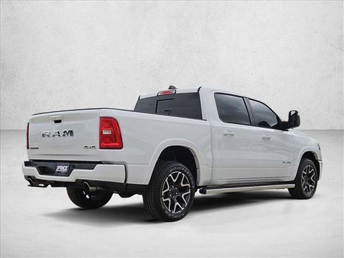 Used 2025 RAM 1500 Laramie AWD/4WD image 5