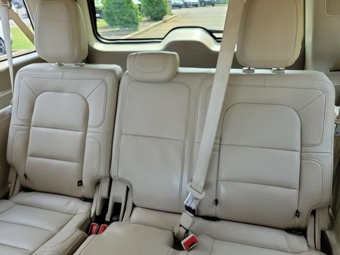 Used 2020 Lincoln Navigator L Reserve w/ Luxury Package AWD/4WD image 14