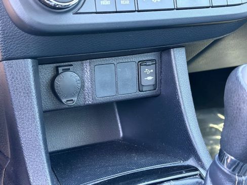 Used 2016 Toyota Corolla LE image 25