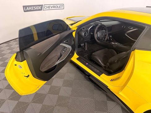 Used 2018 Chevrolet Camaro ZL1 RWD image 21