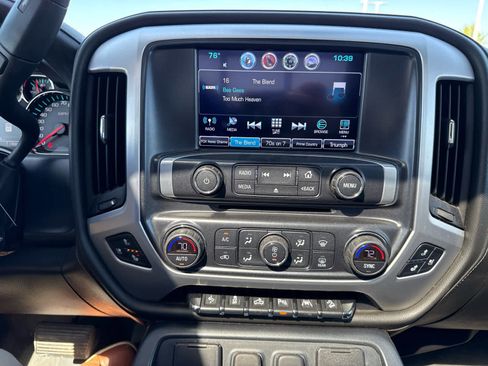 Used 2017 GMC Sierra 1500 SLT AWD/4WD image 8